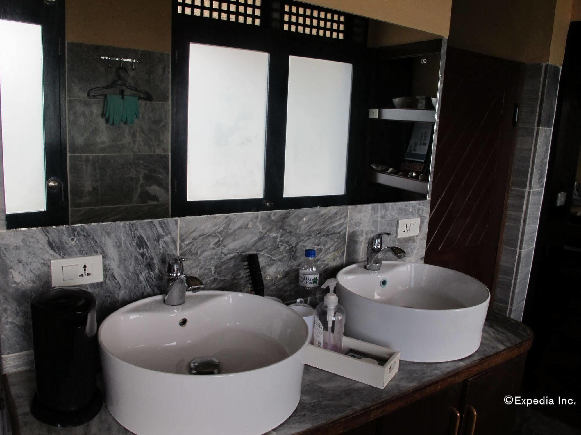 Utopia Resort & Spa Puerto Galera Ngoại thất bức ảnh