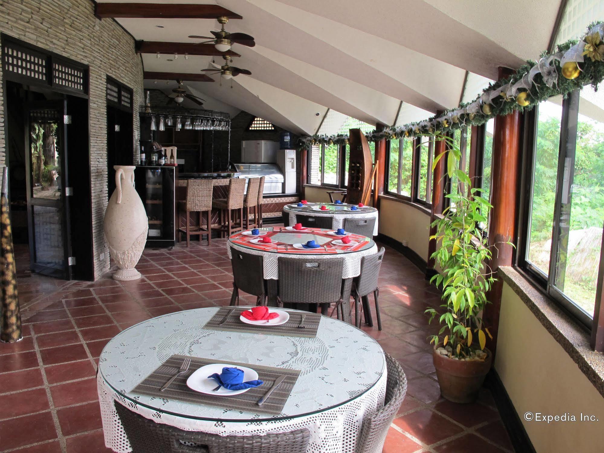 Utopia Resort & Spa Puerto Galera Ngoại thất bức ảnh